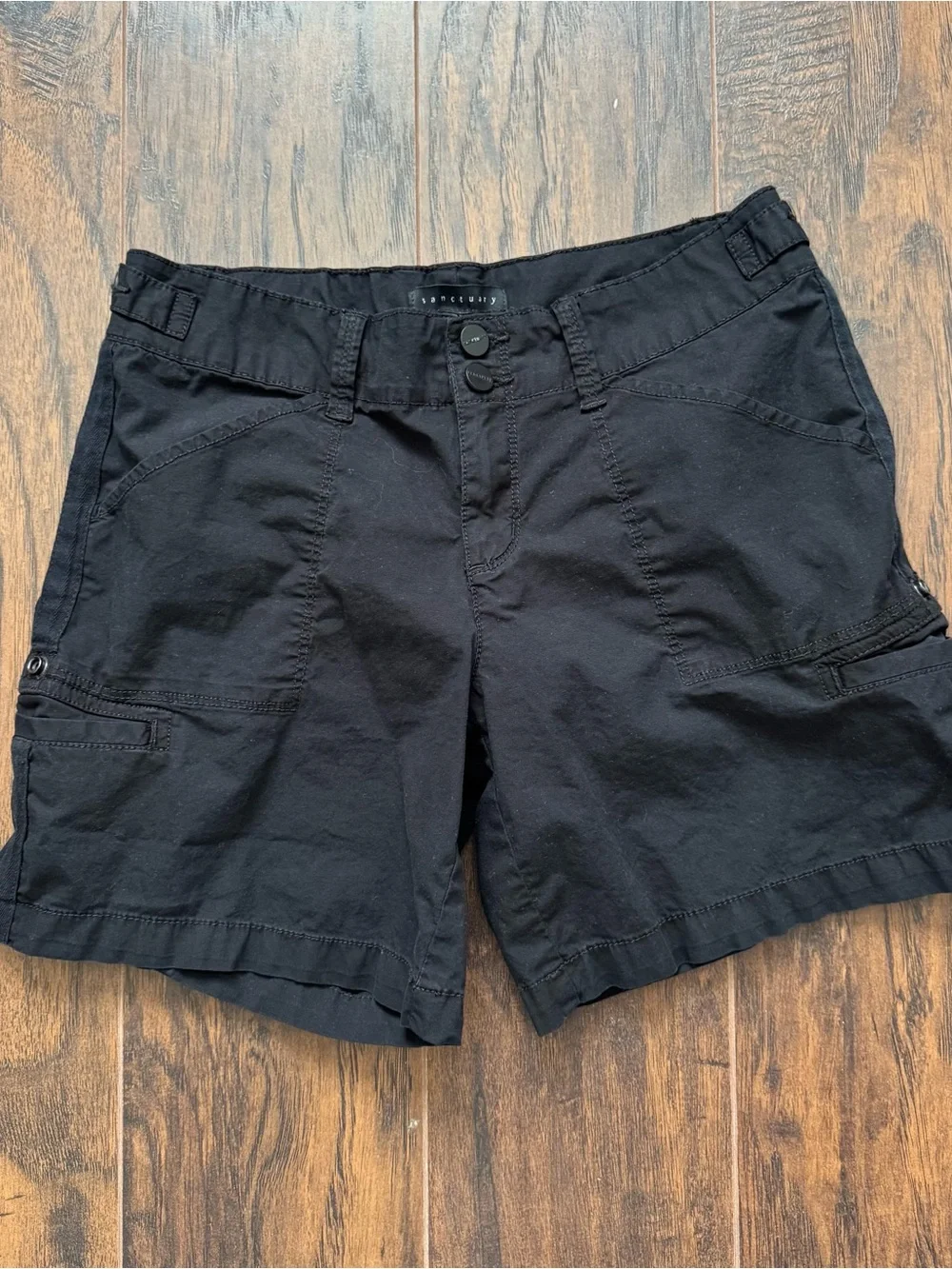 Sanctuary Size 26 Black Roll Tab Cargo Shorts